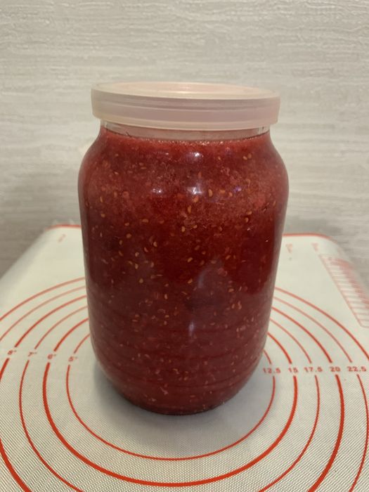 Вареня з вишні, червоної  черешні та свіжа малина з цукром