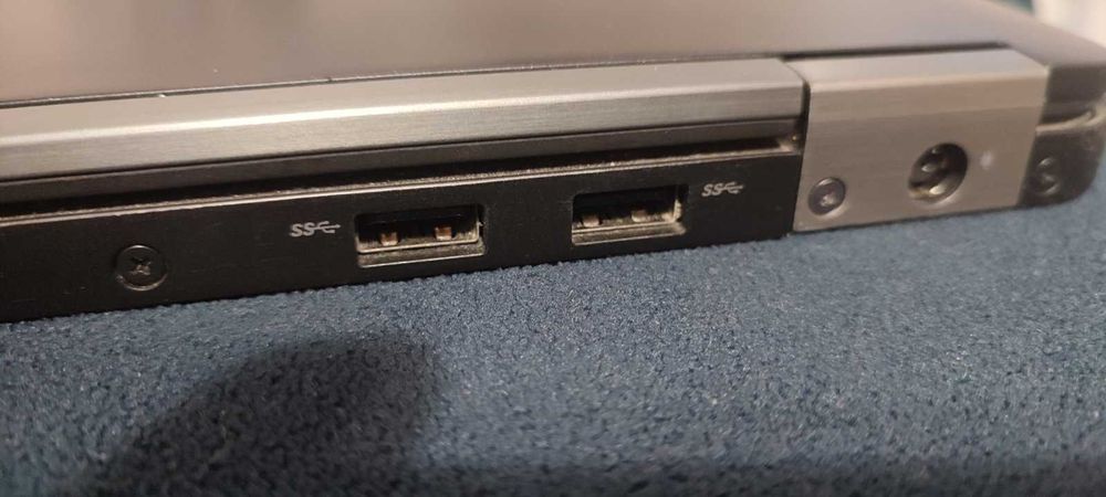 Ноутбук DELL E7270