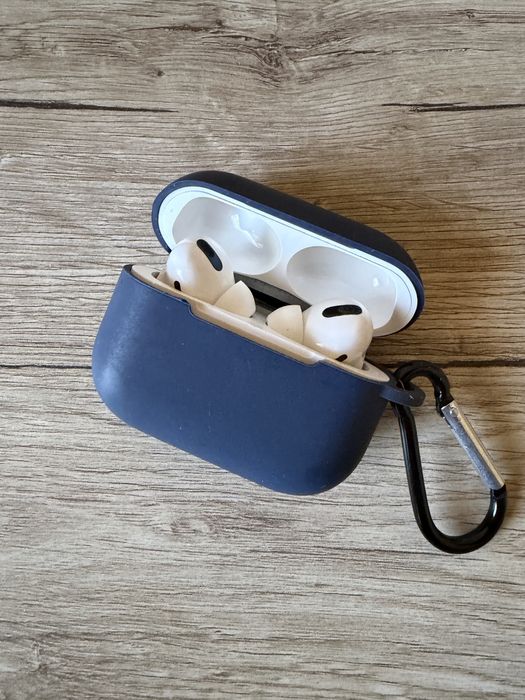 Apple AirPods Pro 1-го покоління з ANC та чохлом