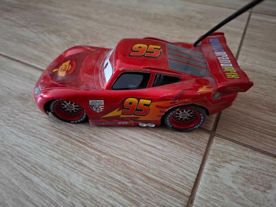 Samochód zdalnie sterowany 27MHz