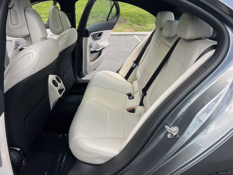 Mercedes-Benz C-Class      2022
