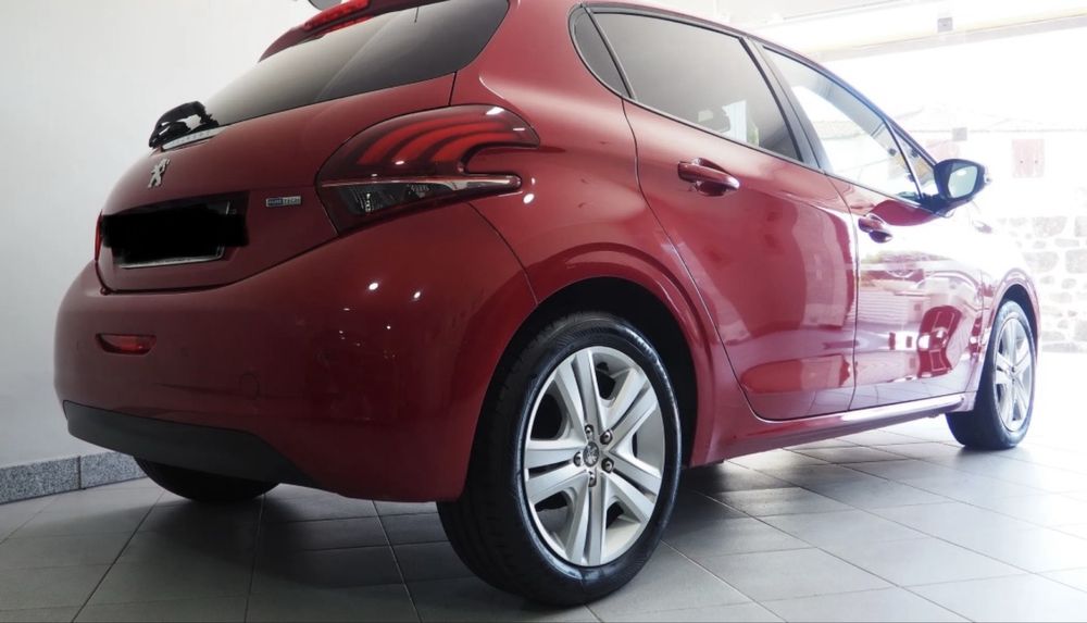 Peugeot 208 1.2 pure tech allure 2016 130mil km gasolina