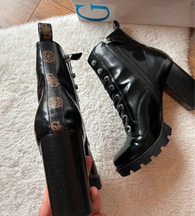 Buty guess jesienne czarne lakierowane są jak nowe