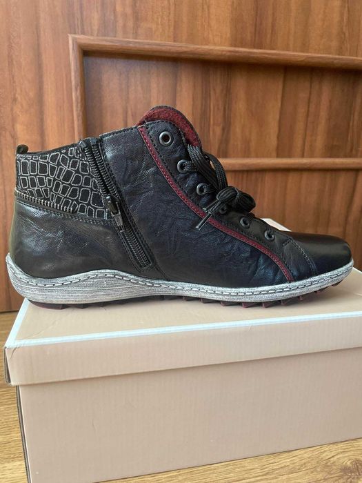 Buty męskie REMONTE - rozmiar 42 , nowe