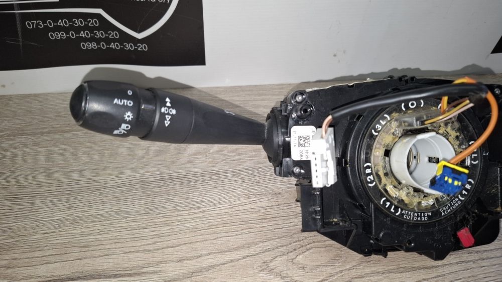 Перемикач підрульовий Citroën C4 Grand Picasso 2 переключатель под рул