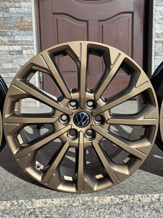 Nowy VW T7 Transporter T7 Caravelle 6x120 19'' 7,5J ET52,5  Satin Bronze