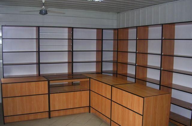 Regały i lady sklepowe