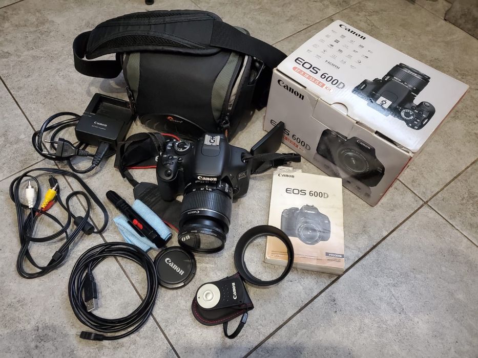 Зеркальный Фотоаппарат Canon EOS 600D + объективы 3 шт.