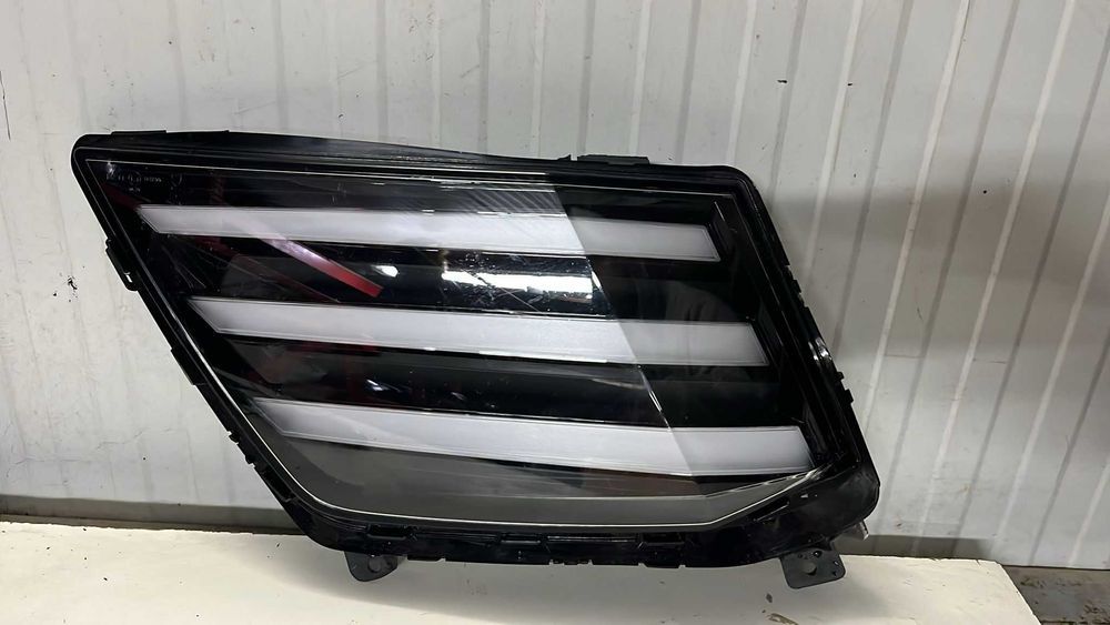 Farol de nevoeiro esquerdo Peugeot 208 II 2023- restyling 2008 II