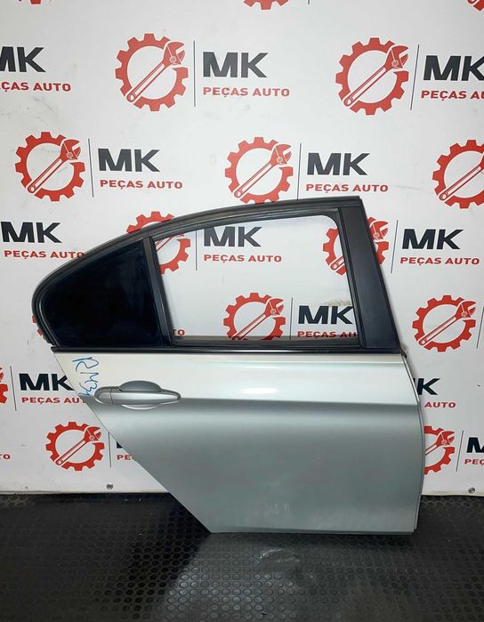 Porta traseira direita BMW F30/F80 (2014)