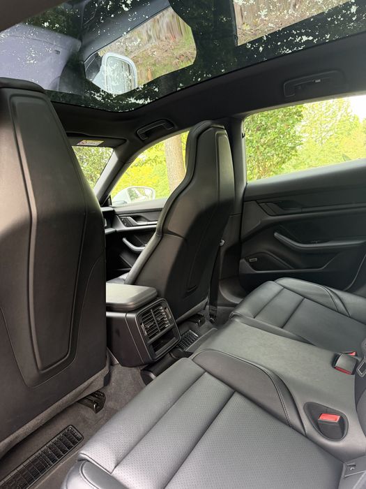 Porsche Taycan 4 Cross Turismo
