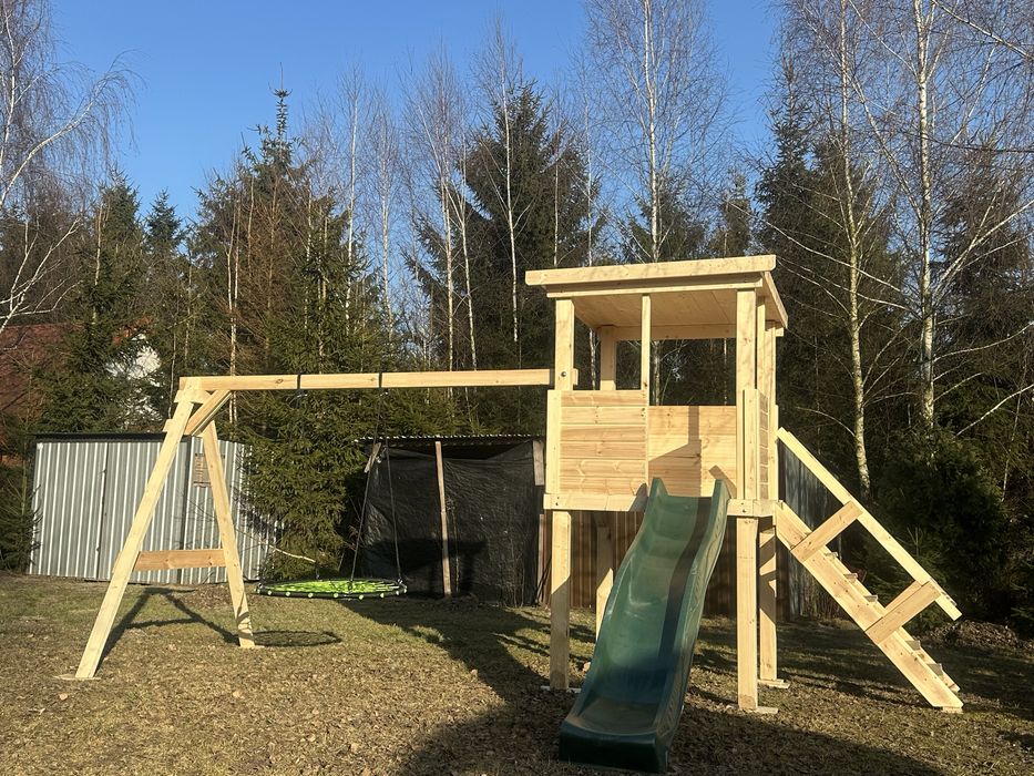 Domek dla dzieci, plac zabaw dla dzieci