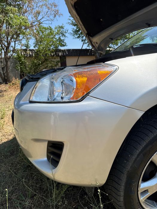 Продам сімейне авто Toyota Rav4 Long 2011