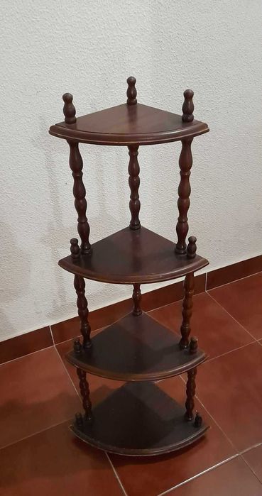 Móvel canto com 4 divisórias