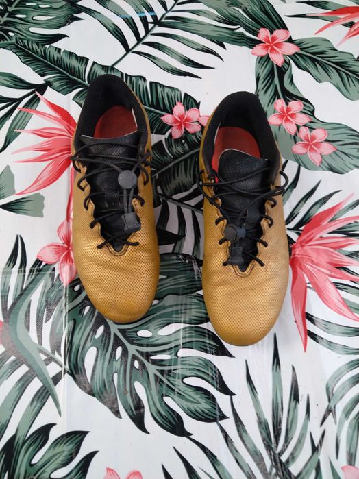 Buty piłkarskie adidas 37,5