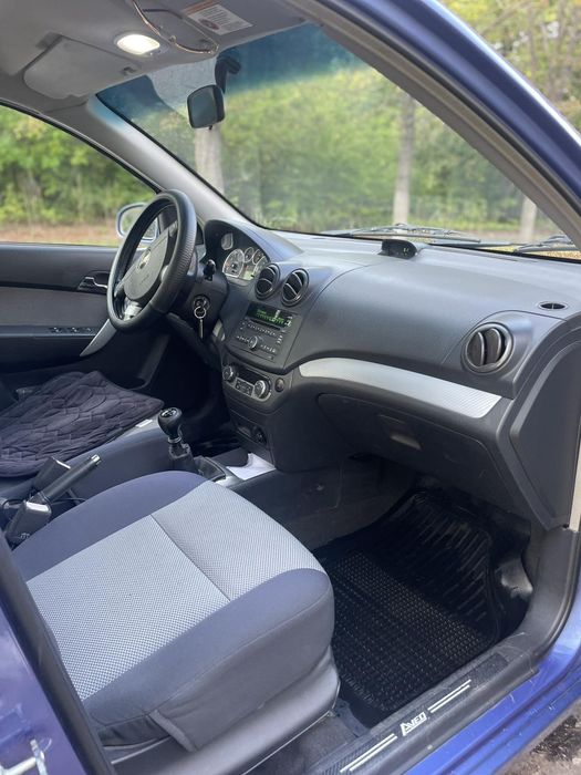 Продаю Chevrolet Aveo в хорошем рабочем состоянии. Автомобиль