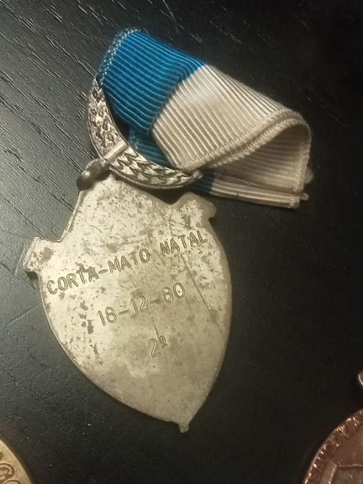Lote de três medalhas diversas