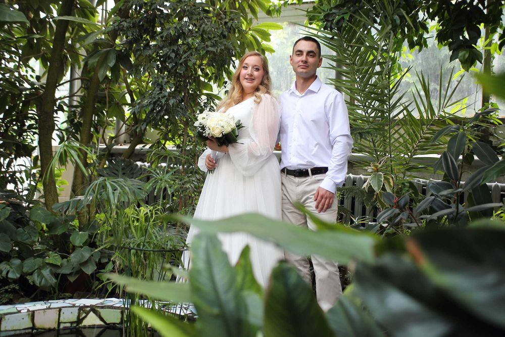 Ведущая и музыка=5000гр.Фото+Видео.Свадьбы.Корпоратив .Дети -1годик