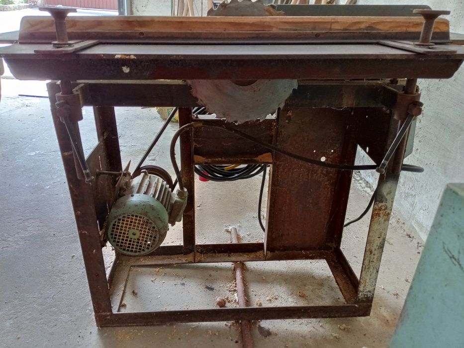 Циркулярна пила з фуганком