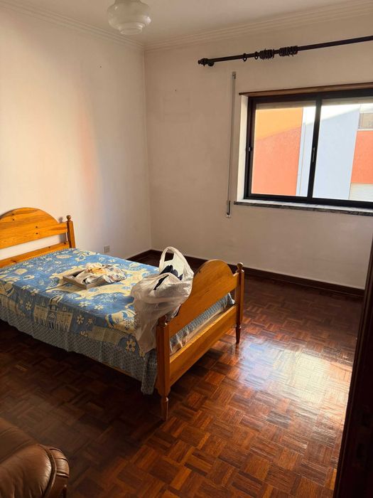 Apartamento T3 com garagem e arrumos – Coimbra Eiras