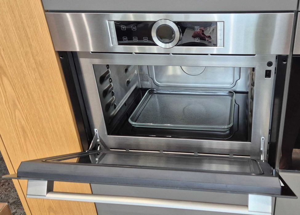 kuchenka mikrofalowa do zabudowy BOSCH serie 8 CFA634GS1