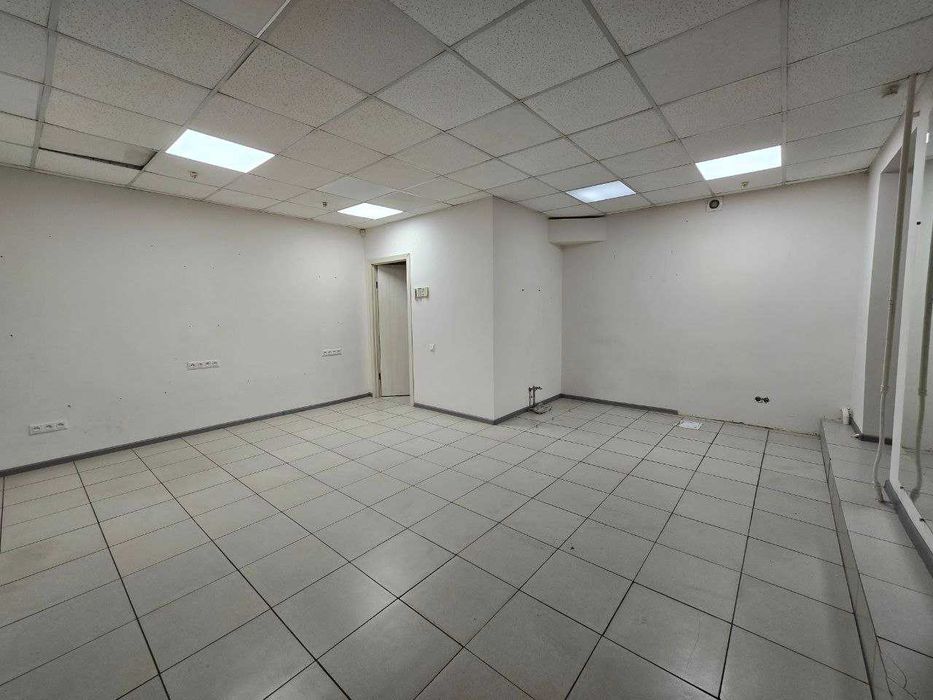 Сдам в аренду Нежилое помещение 47 кв.м. красная линия пр.Науки 100