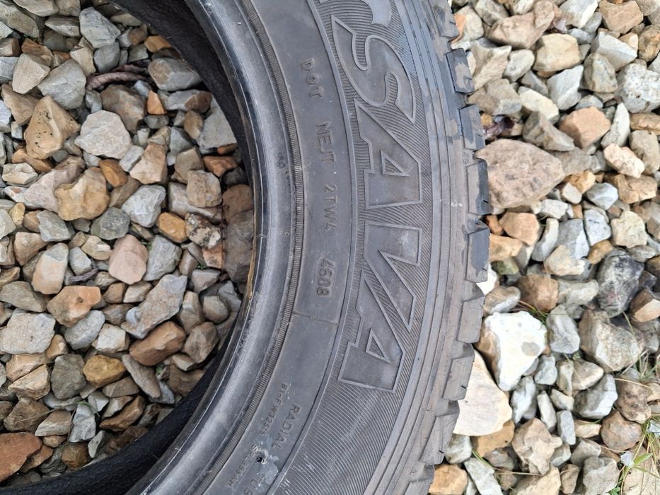 Opony zimowe wzmacniane 215/65 R16C