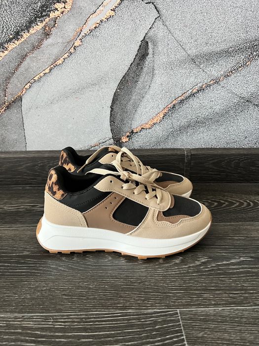 Кросівки sin say