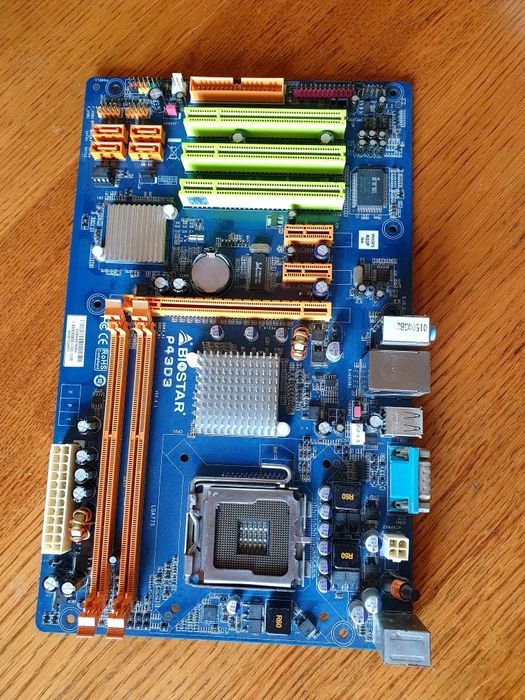 Zestaw plyt głównych + 2 monitory, jeden cały komputer bez hdd