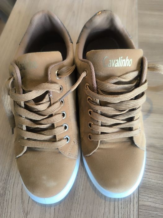 Sapatilhas Cavalinho cor Camel