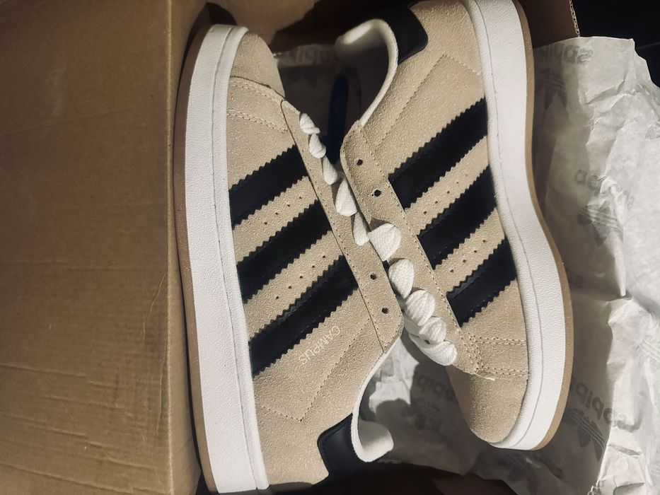 Buty sportowe unisex  rozmiar 40.