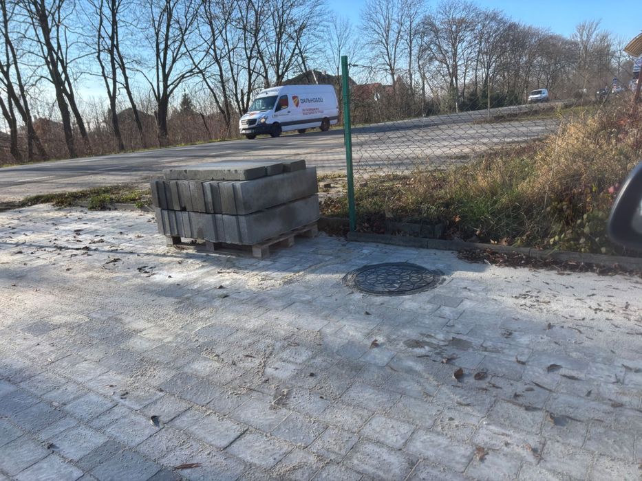 Продам бордюри метрові