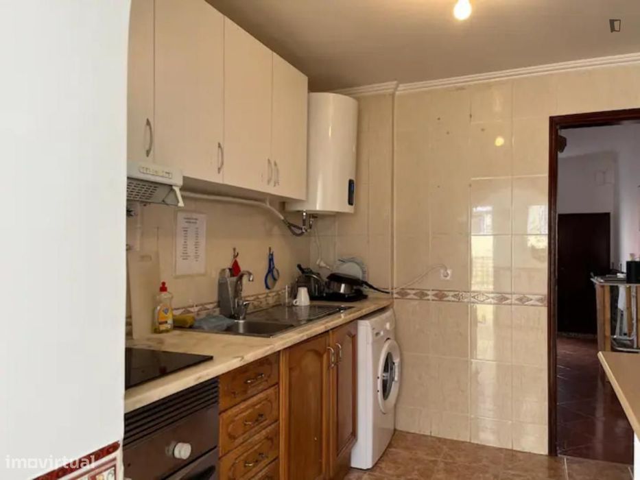 Quarto - localizado em Ajuda Lisbon