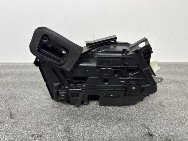 Fechadura / fecho porta trás esquerdo VOLKSWAGEN Polo (6R, 6C)