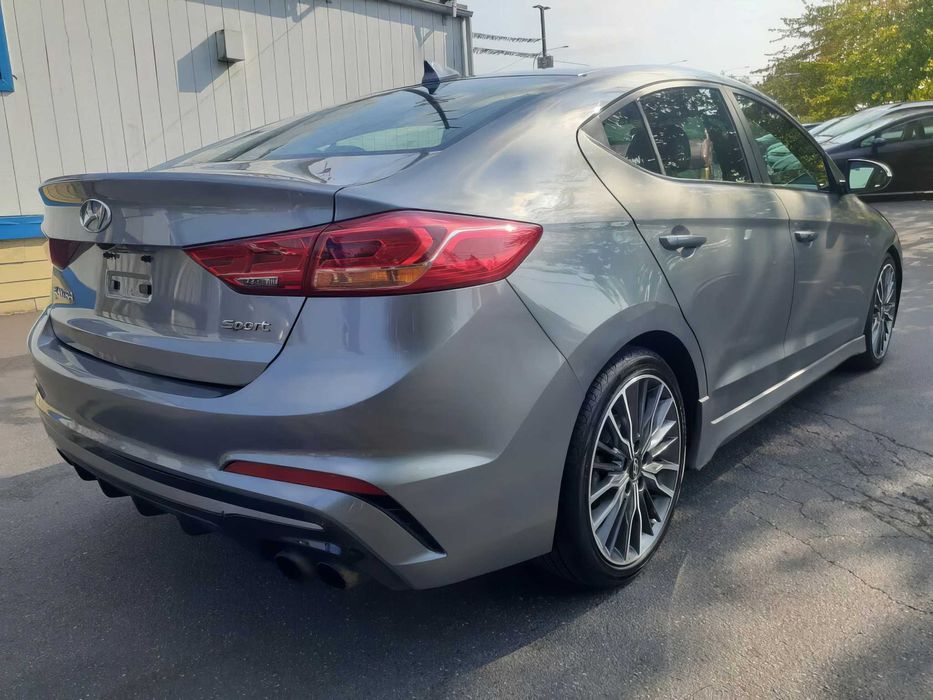 Hyundai Elantra      2018