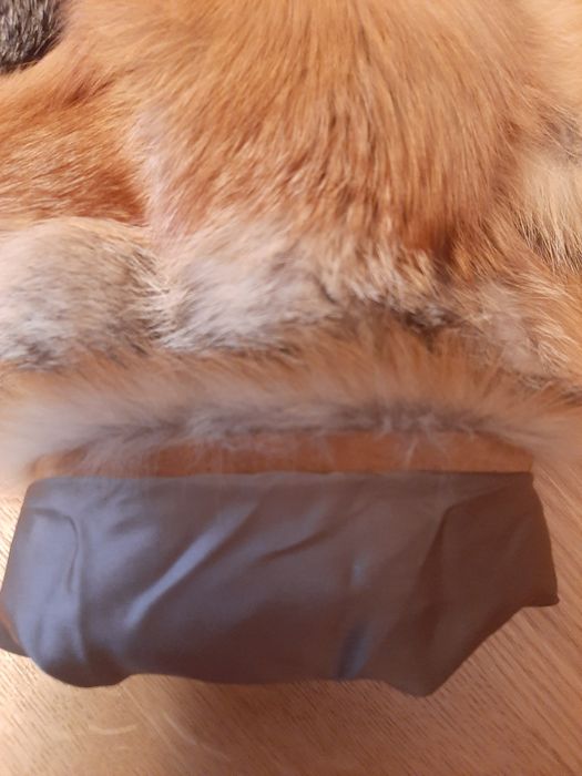 Шубка з лисячого хутра,нова.8000грн.