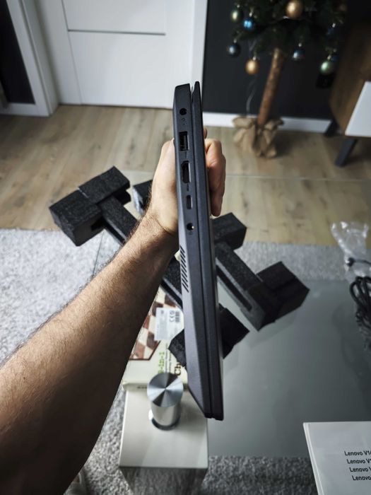 Lenovo V14 G4 Ryzen 5 7520U / 16 GB RAM / 512 GB / W11 / Gwarancja 2l