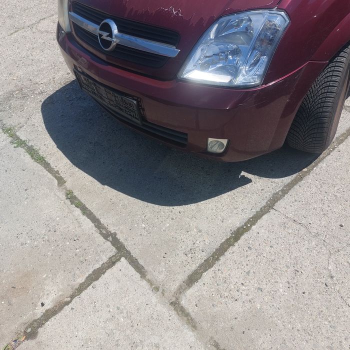 Zderzak przedni opel Meriva A