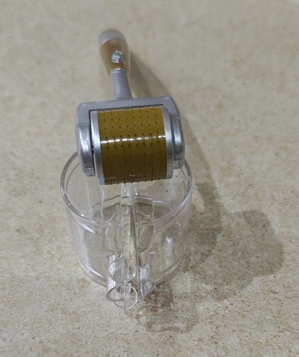 Derma Roller igłowy