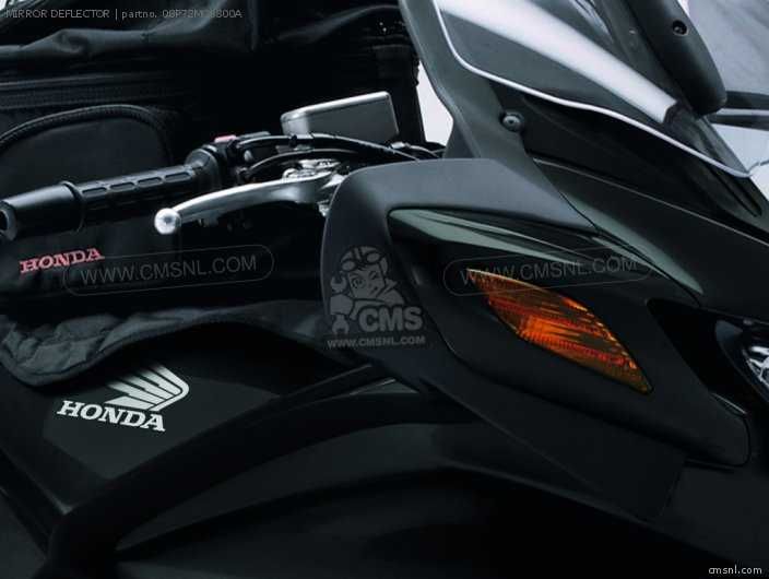 Honda ST 1300 Pan European DEFLEKTOR czachy lusterka górny LEWY