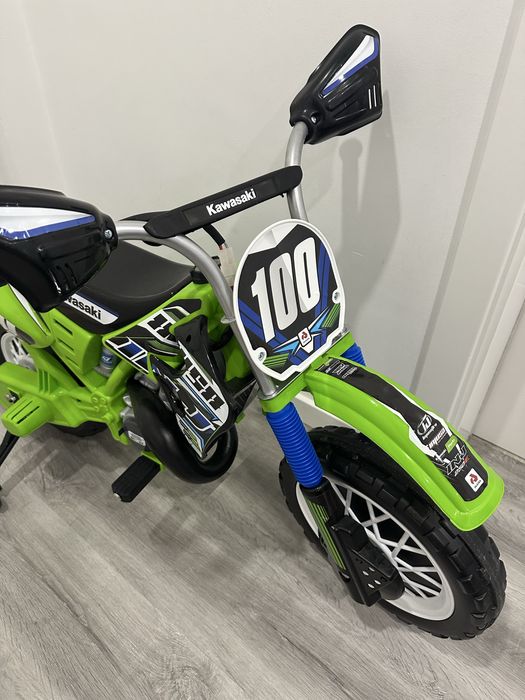 Moto infantil como nova