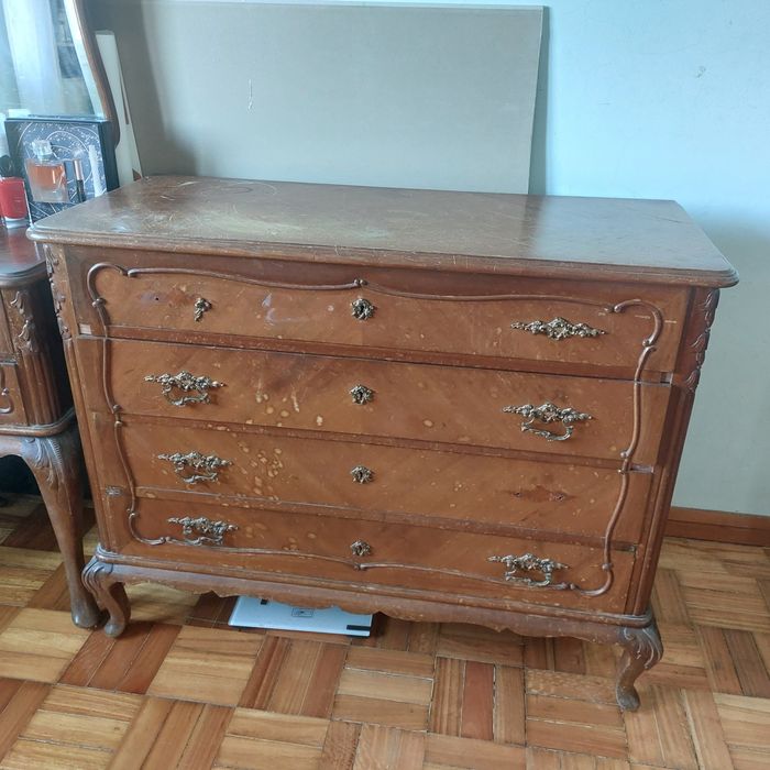 Cómodas antigas para restaurar