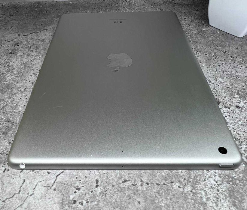 Планшет iPad 8 128gb wifi silver