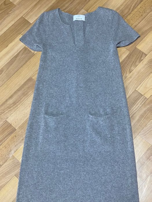 Шикарное кашемировое платье