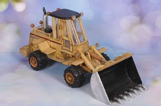 Venda de recheio de armazém de velharias e antiguidades, móveis