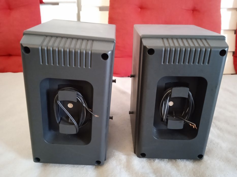 DESOCUPAR Colunas de som stereo