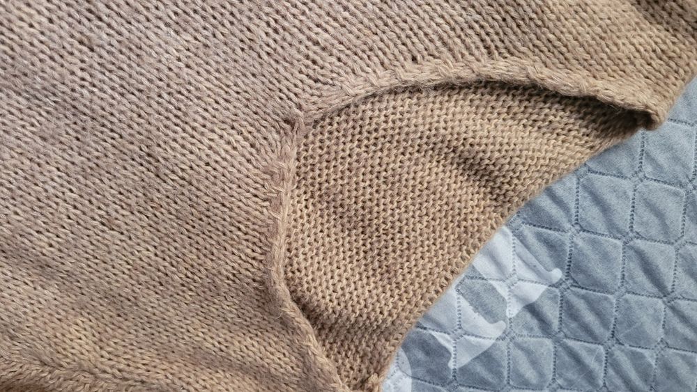 Sweter karmelowy oversize