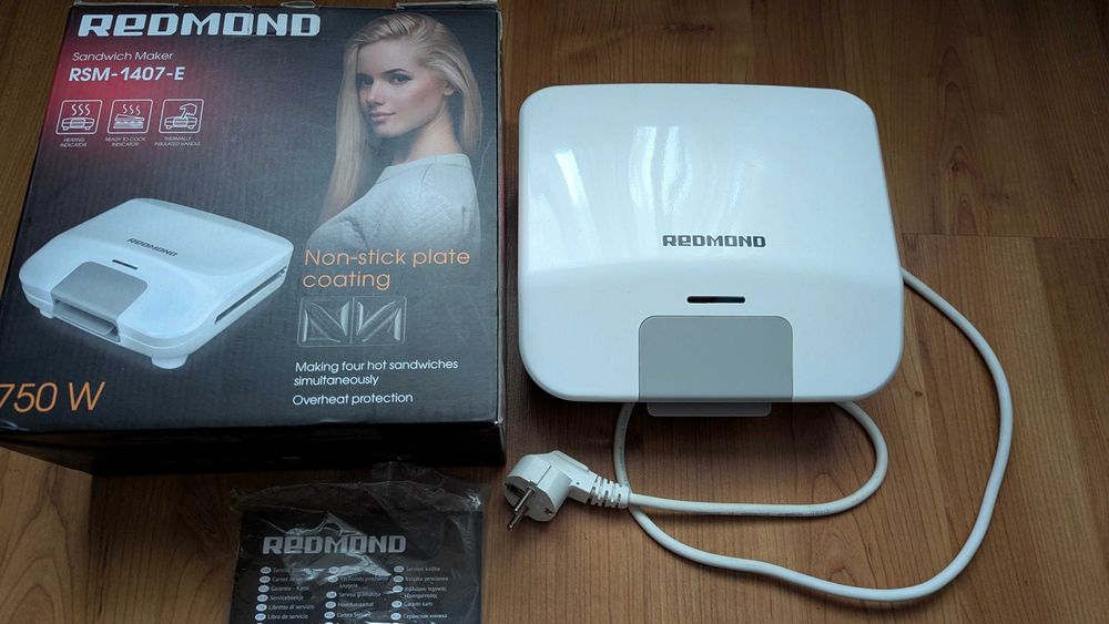 Бутербродница REDMOND RSM-M1407-E белая