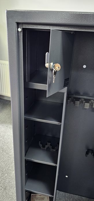 Szafa na BROŃ • Sejf S1 na broń długą, krótką i amunicję • ALTARO 6AS1