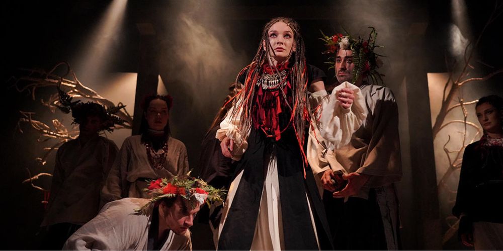 Продам 2 квитки Молодий театр, вистава Зілля, на вихідних 18.04